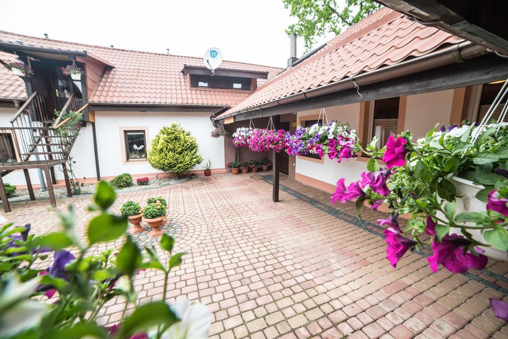 Bed and Breakfast Gosciniec Czapla Dywity Exterior foto